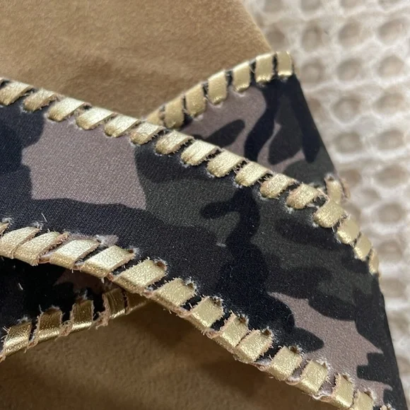 JACK ROGERS CAMO PLATFORM SLIDES - Picture 3 of 7